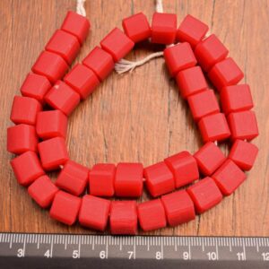 Cube small 10 x 10mm Solid Red