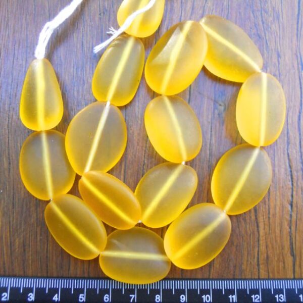 Pebbles mixed strand Yellow